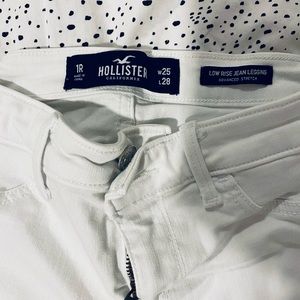 Hollister White Destroyed Jegging